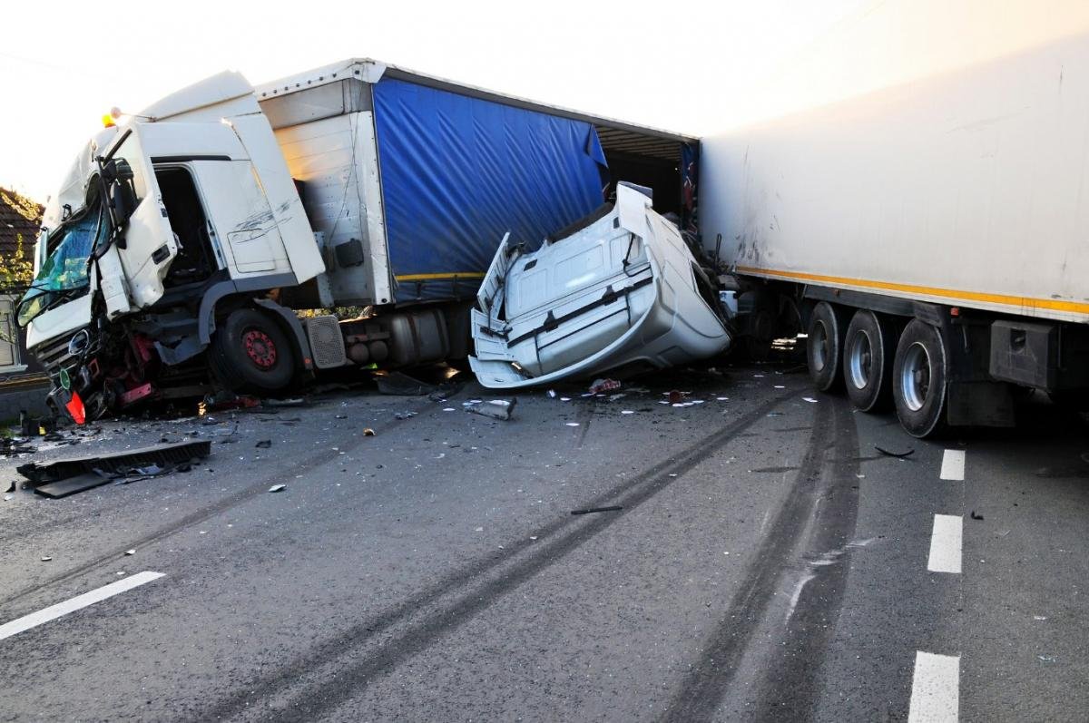 truck-ccident-lawyer-Mobile-Alabama